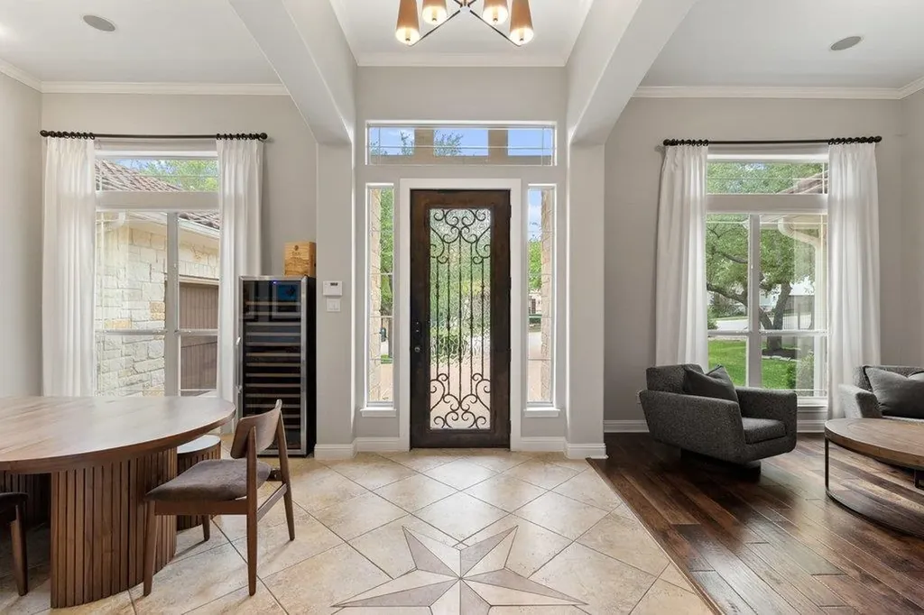 4709 Snake Eagle Cove Austin TX 78738