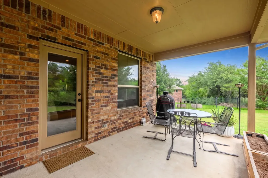 5025 Pyrenees Pass Bee Cave TX 78738