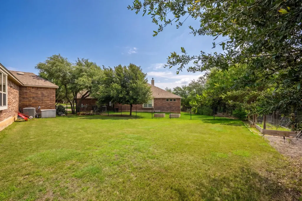 5025 Pyrenees Pass Bee Cave TX 78738