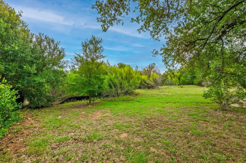 5025 Pyrenees Pass Bee Cave TX 78738