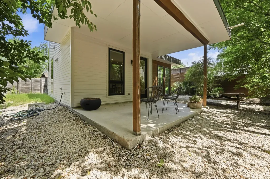 1523 Piedmont Avenue Austin TX 78757