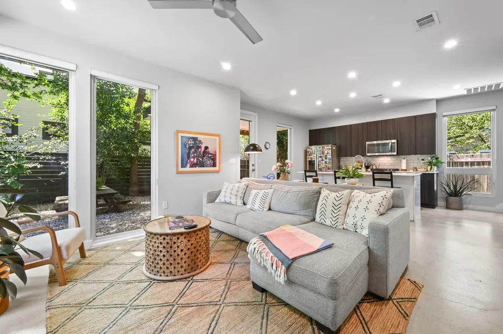 1523 Piedmont Avenue Austin TX 78757
