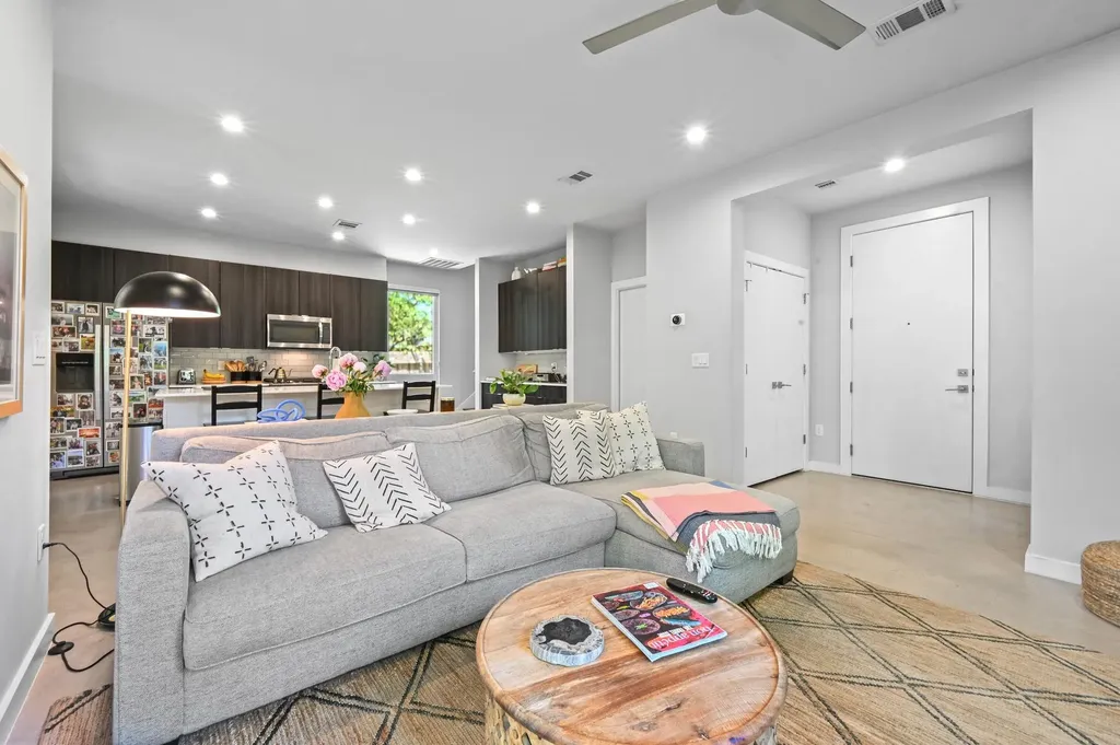 1523 Piedmont Avenue Austin TX 78757