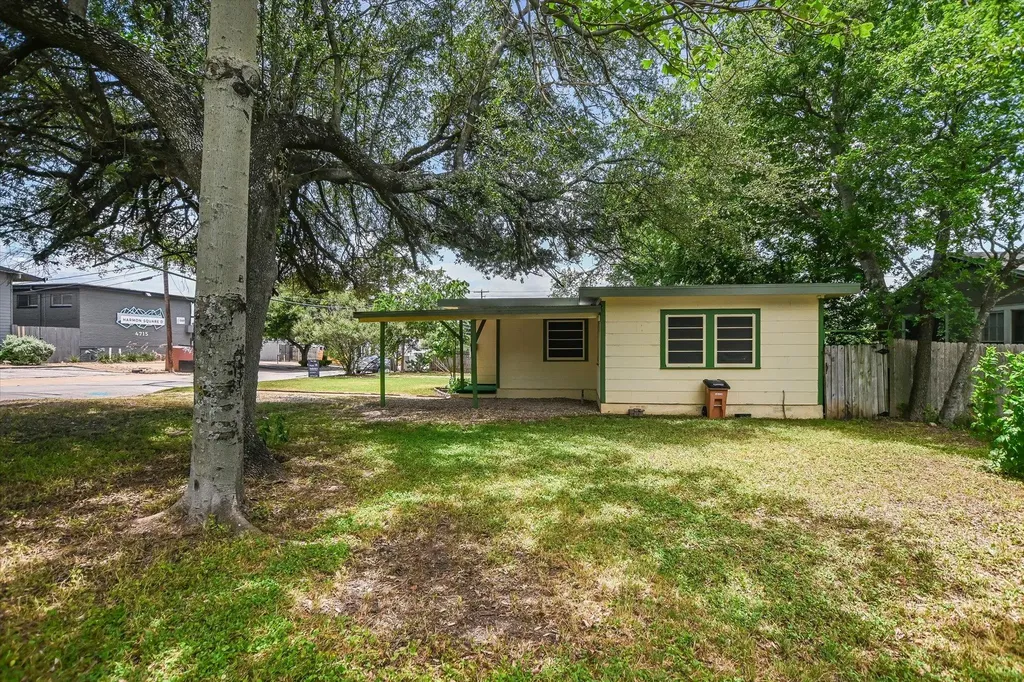 4714 & 4716 Harmon Avenue Austin TX 78751