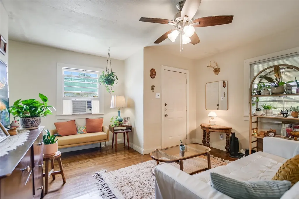 4714 & 4716 Harmon Avenue Austin TX 78751