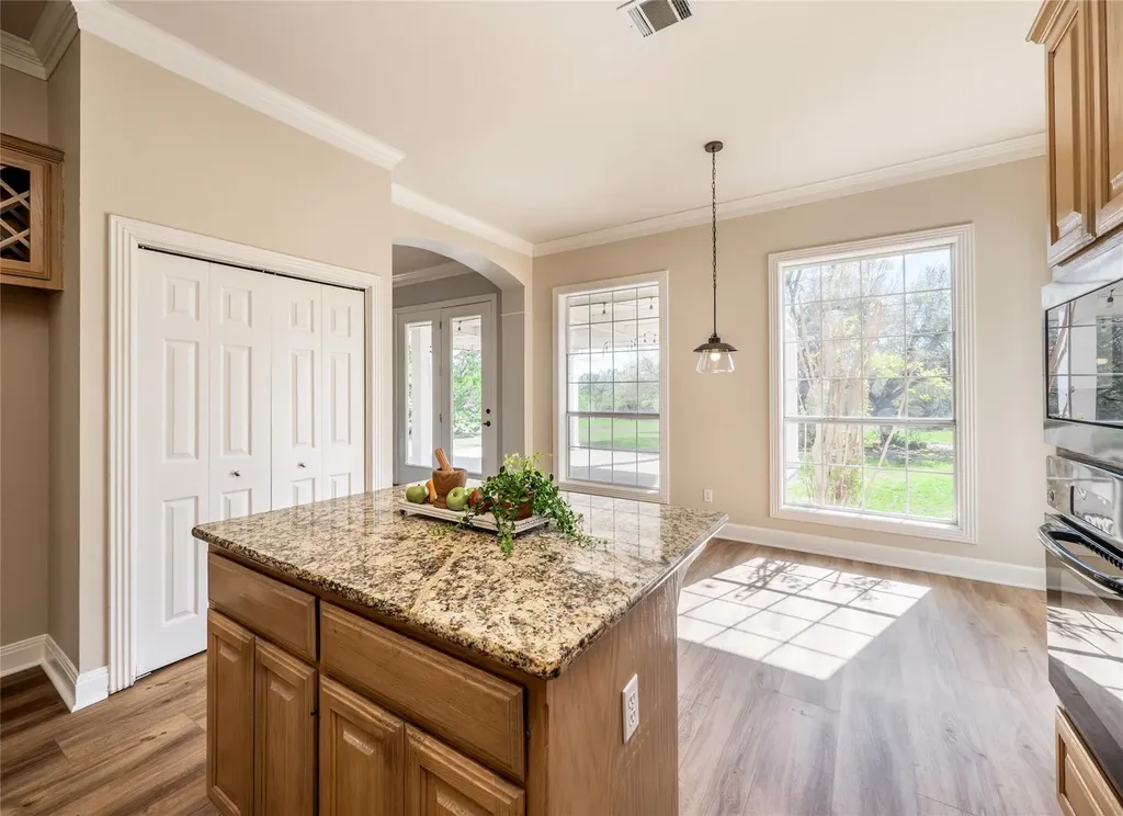 117 Vista Oaks Drive Dripping Springs TX 78620