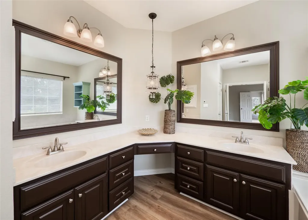 117 Vista Oaks Drive Dripping Springs TX 78620