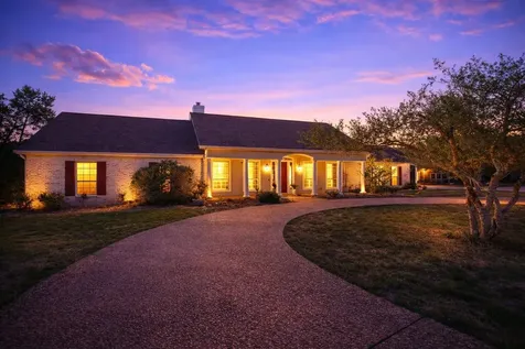 117 Vista Oaks Drive Dripping Springs TX 78620