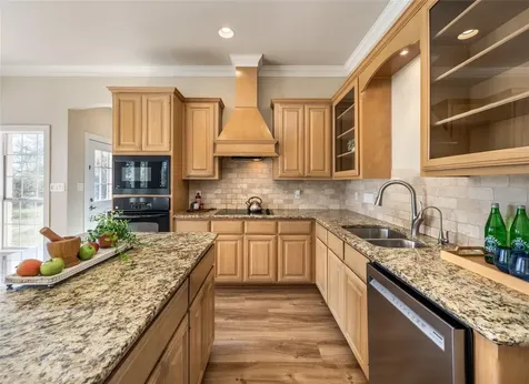 117 Vista Oaks Drive Dripping Springs TX 78620