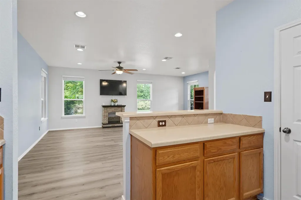 1833 Thompson Trail Round Rock TX 78664