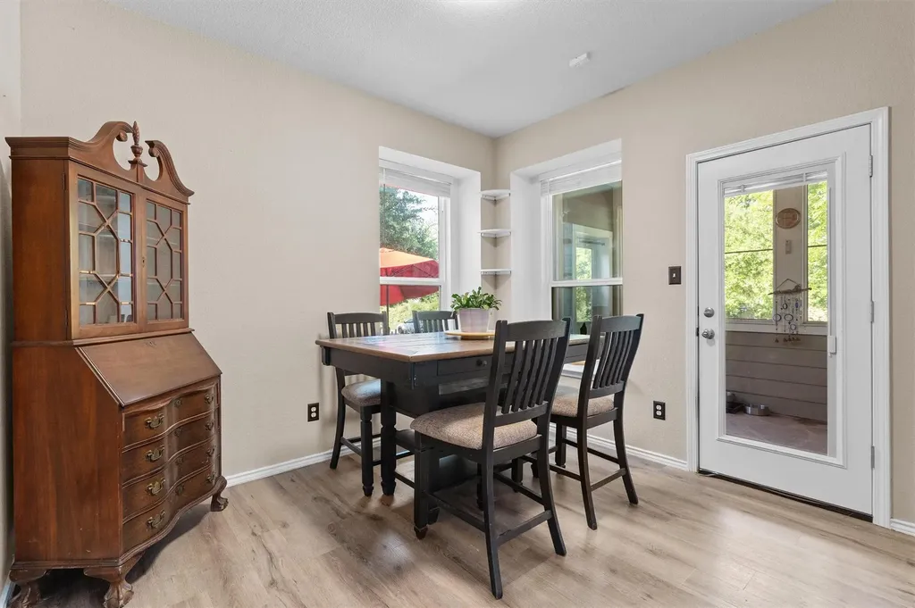 1833 Thompson Trail Round Rock TX 78664