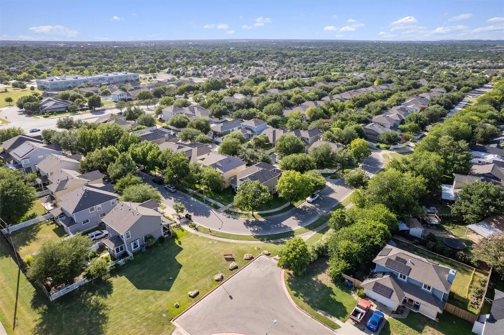 1833 Thompson Trail Round Rock TX 78664