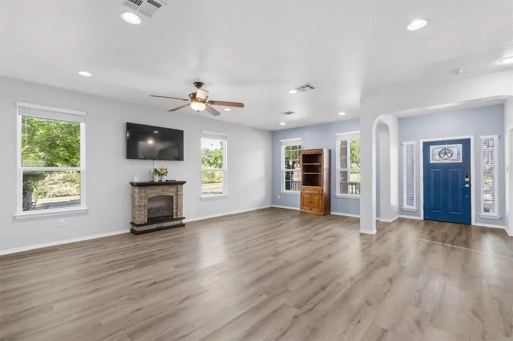 1833 Thompson Trail Round Rock TX 78664