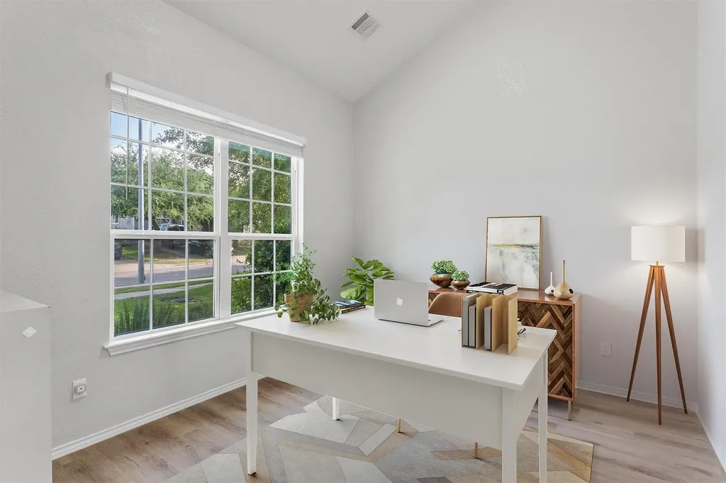 1833 Thompson Trail Round Rock TX 78664