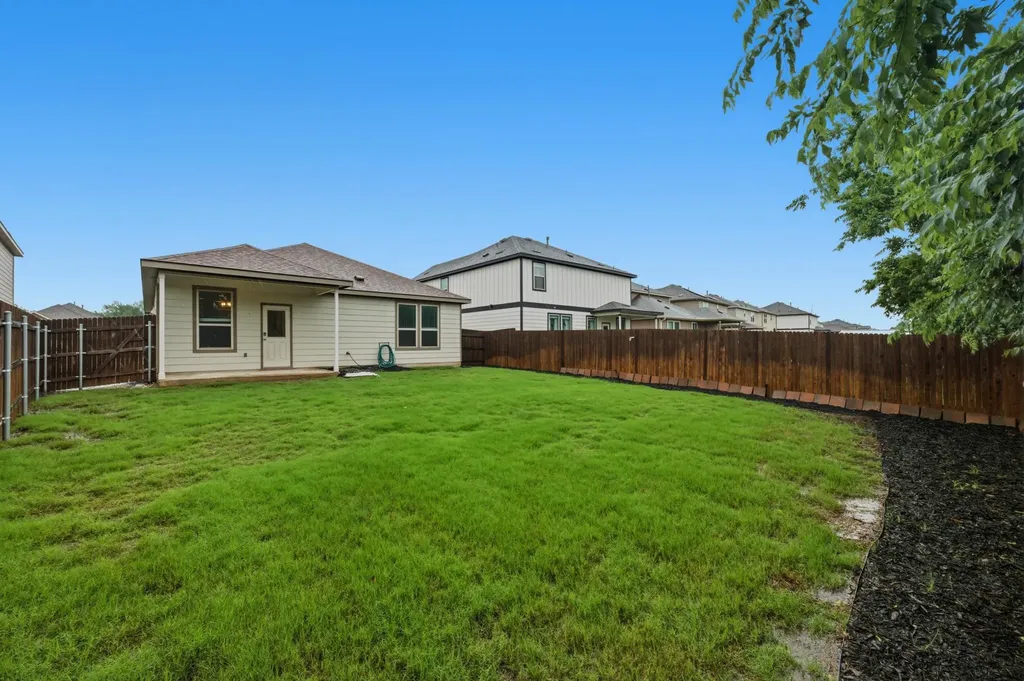 2124 Cliffbrake Way Georgetown TX 78626