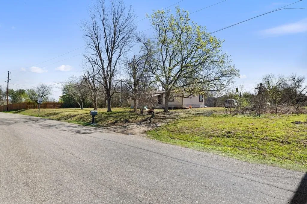201 Peggys Trail Kyle TX 78640