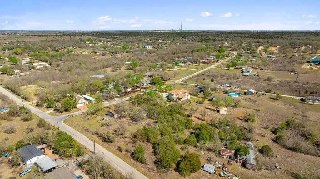 201 Peggys Trail Kyle TX 78640