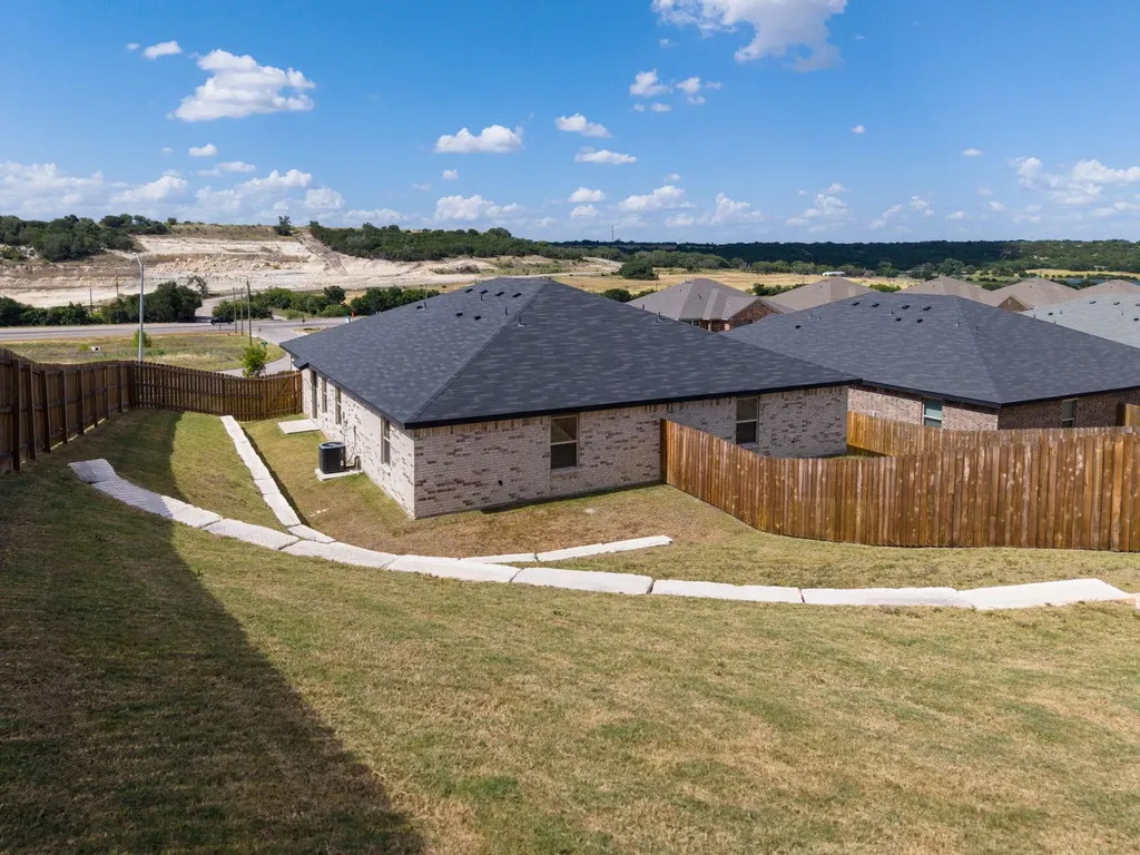 102 Lost Trail Copperas Cove TX 76522