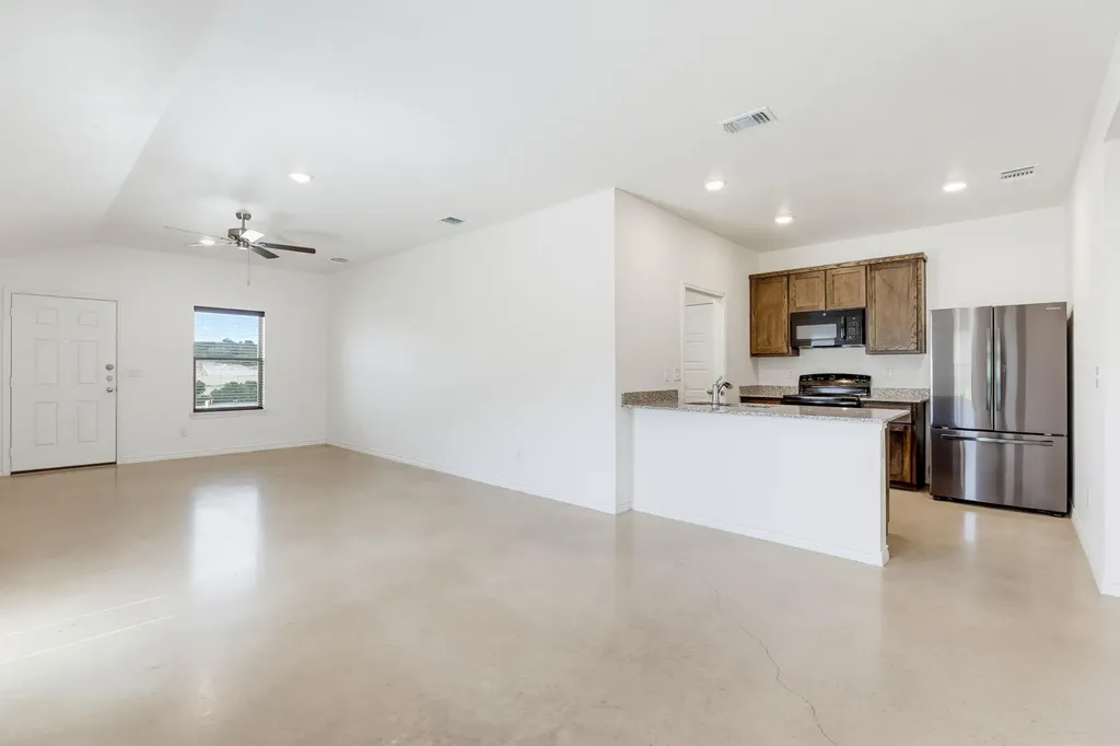 102 Lost Trail Copperas Cove TX 76522