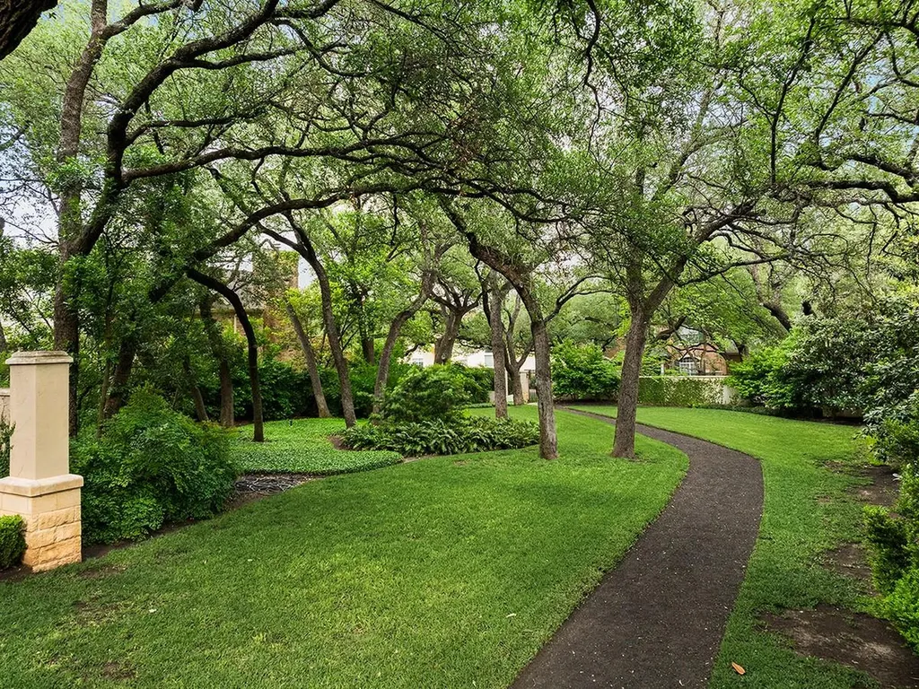 4005 Enclave Mesa Circle Austin TX 78731