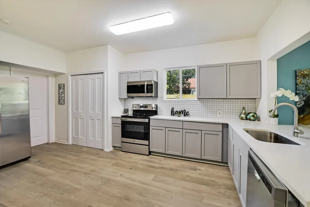 103 E Hoopes Avenue Pflugerville TX 78660