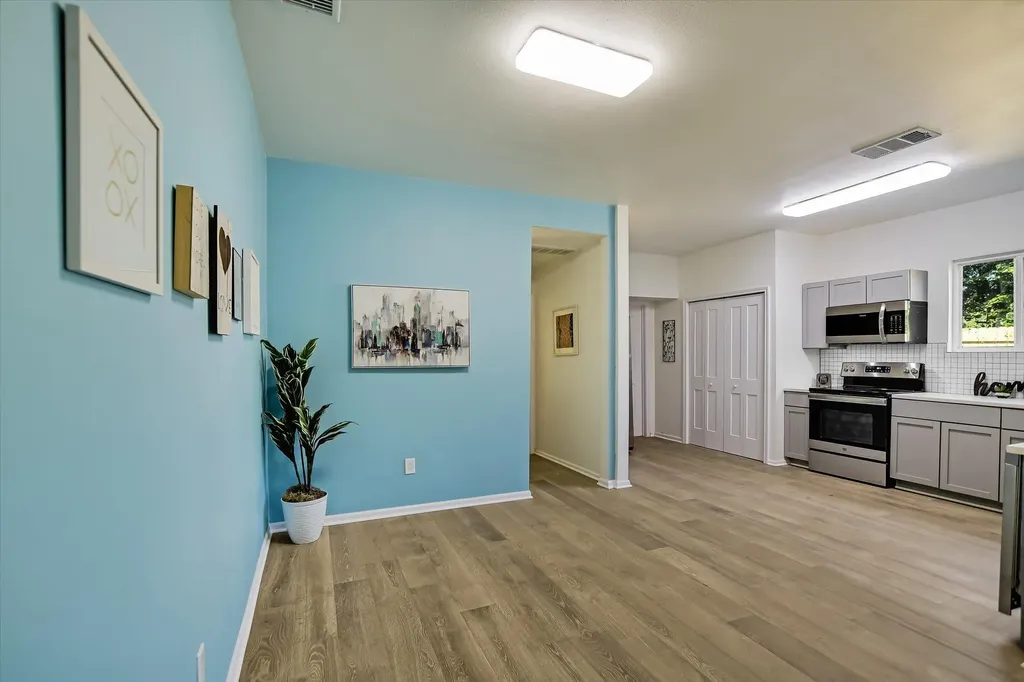 103 E Hoopes Avenue Pflugerville TX 78660