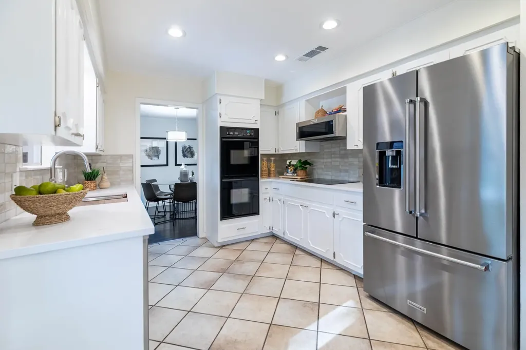9404 Springwood Drive Austin TX 78750