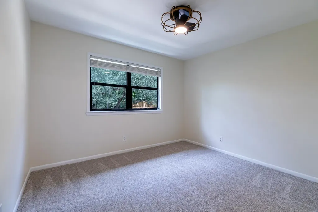 9404 Springwood Drive Austin TX 78750