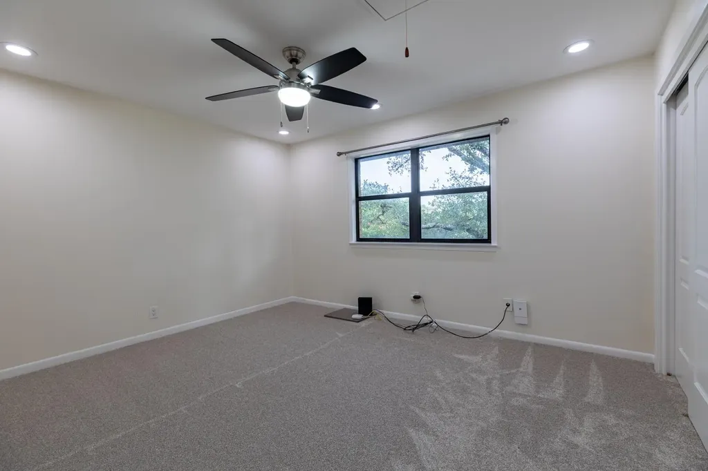 9404 Springwood Drive Austin TX 78750
