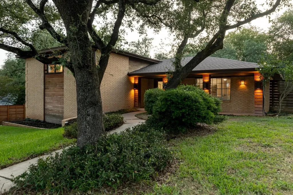 9404 Springwood Drive Austin TX 78750