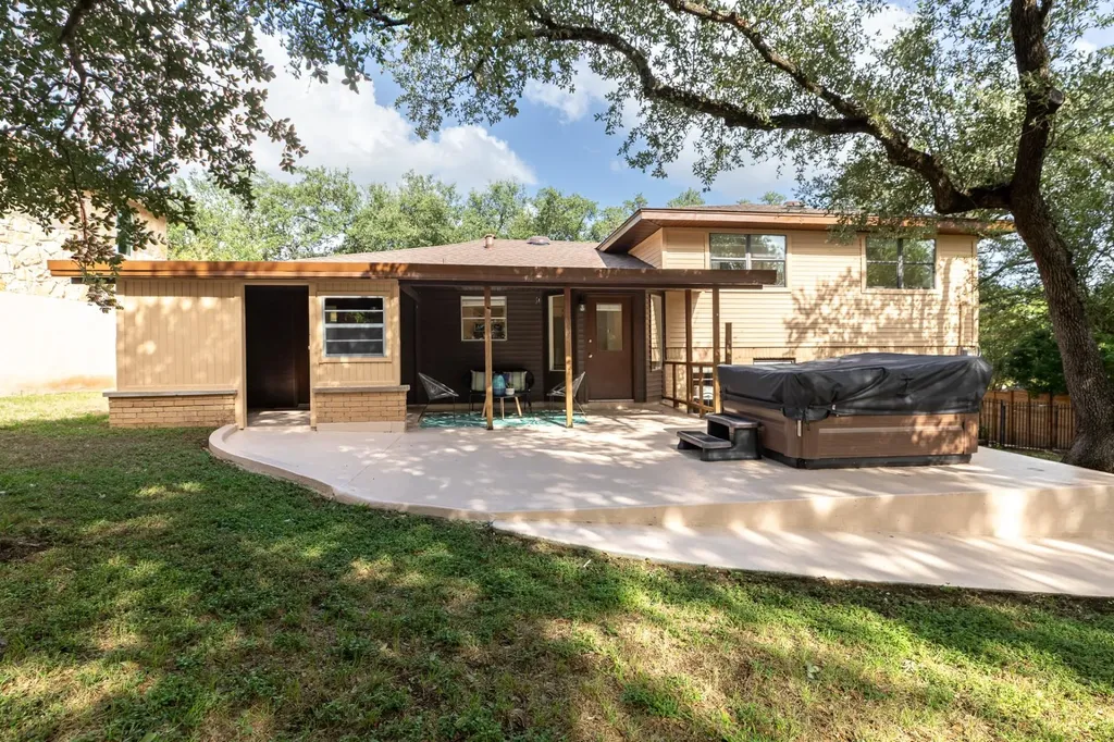 9404 Springwood Drive Austin TX 78750