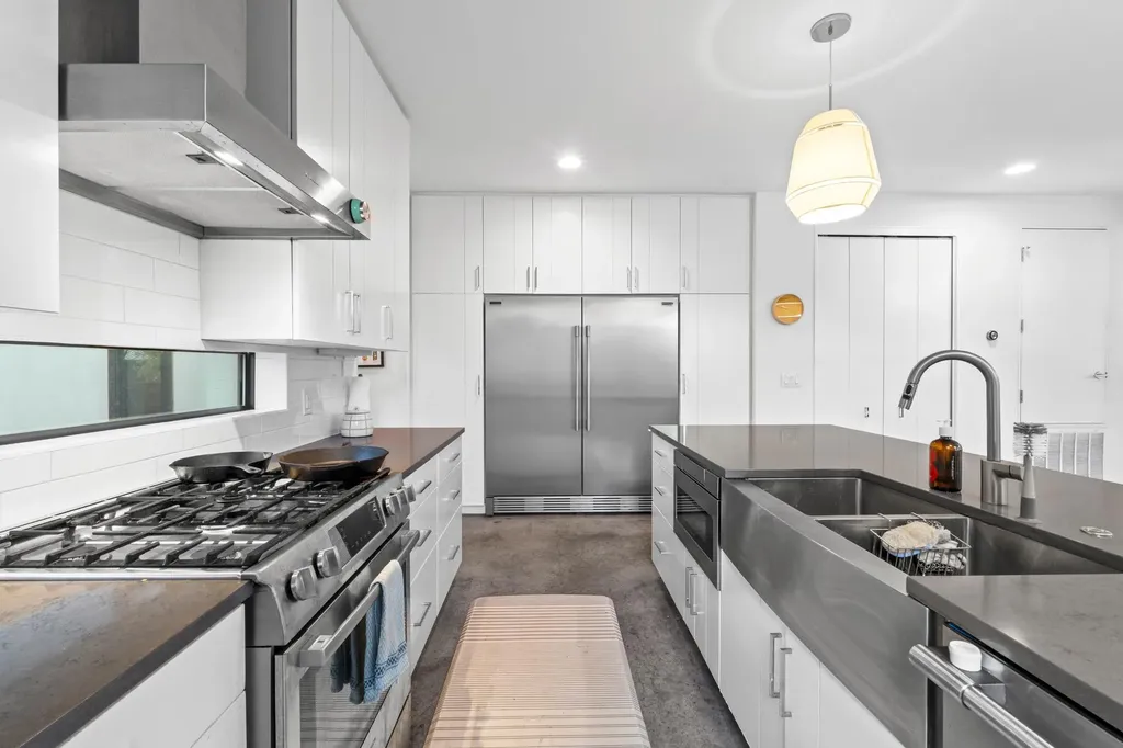 900 Karen Avenue Austin TX 78757