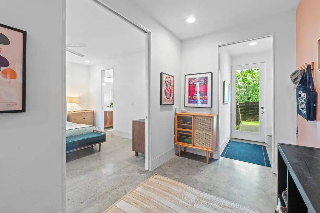 900 Karen Avenue Austin TX 78757