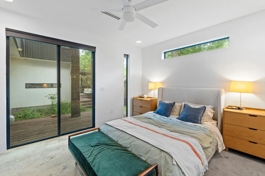 900 Karen Avenue Austin TX 78757
