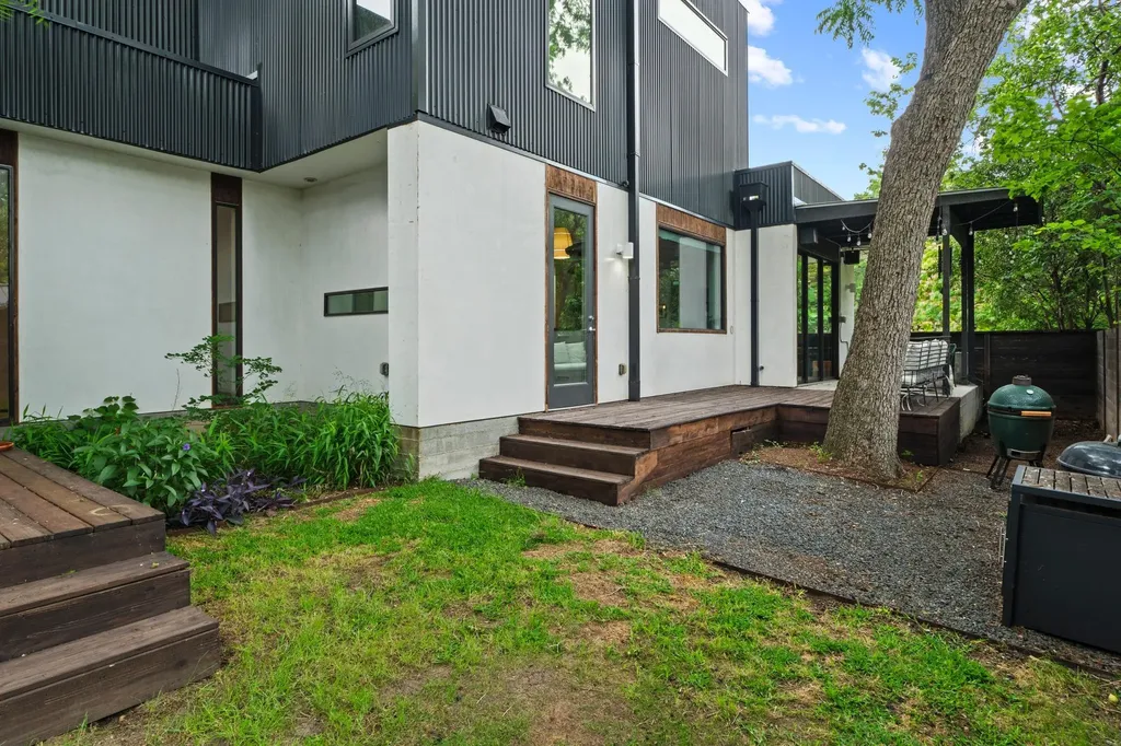 900 Karen Avenue Austin TX 78757