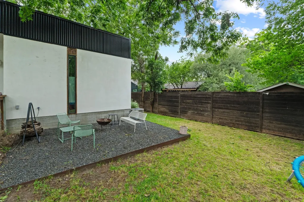 900 Karen Avenue Austin TX 78757