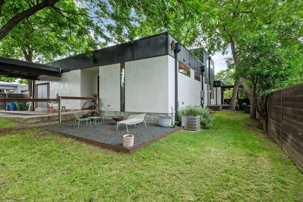 900 Karen Avenue Austin TX 78757