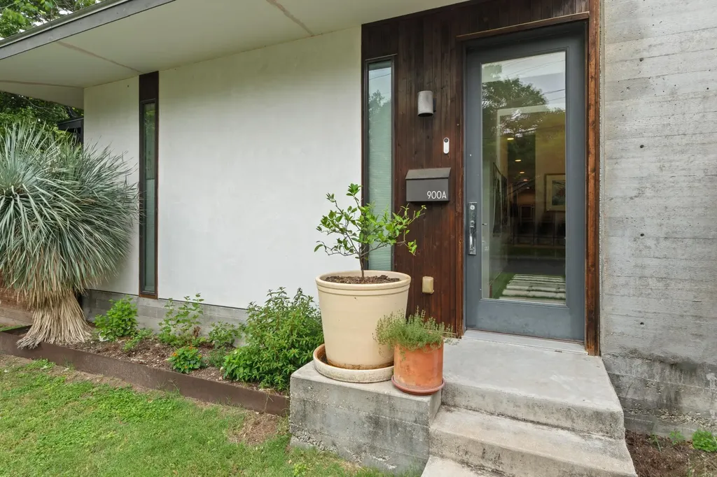 900 Karen Avenue Austin TX 78757