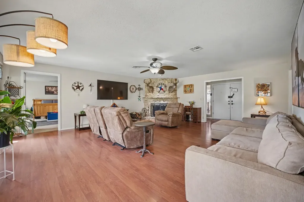 103 Oak Ridge Circle Georgetown TX 78628