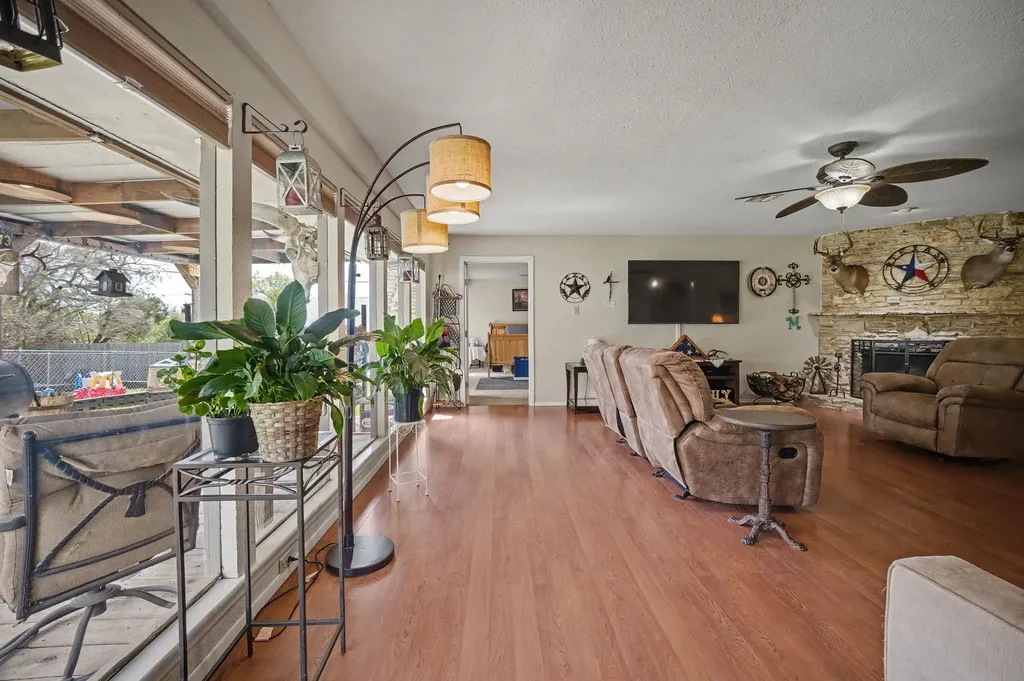 103 Oak Ridge Circle Georgetown TX 78628