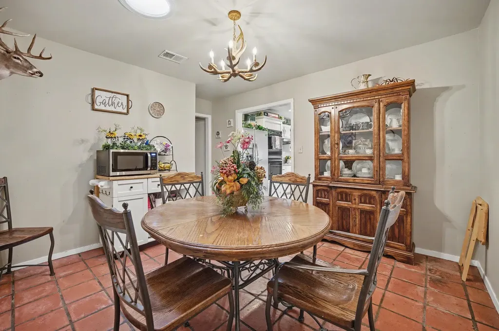 103 Oak Ridge Circle Georgetown TX 78628