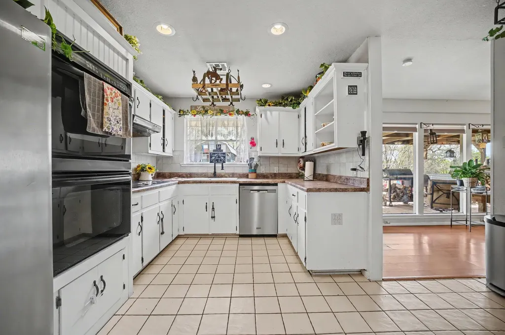 103 Oak Ridge Circle Georgetown TX 78628