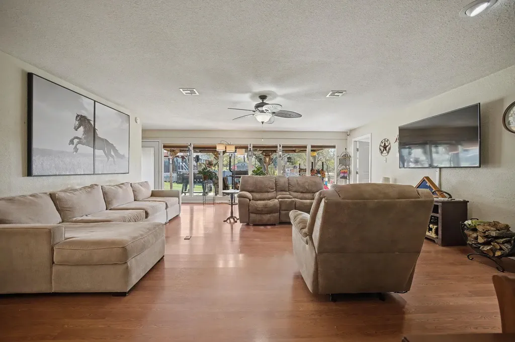 103 Oak Ridge Circle Georgetown TX 78628