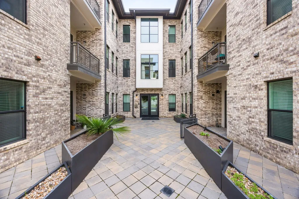 4325 Jackson Avenue Austin TX 78731