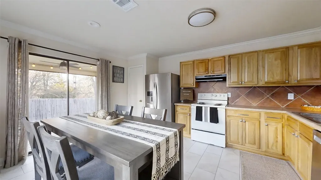 130 Plum Path Kyle TX 78640