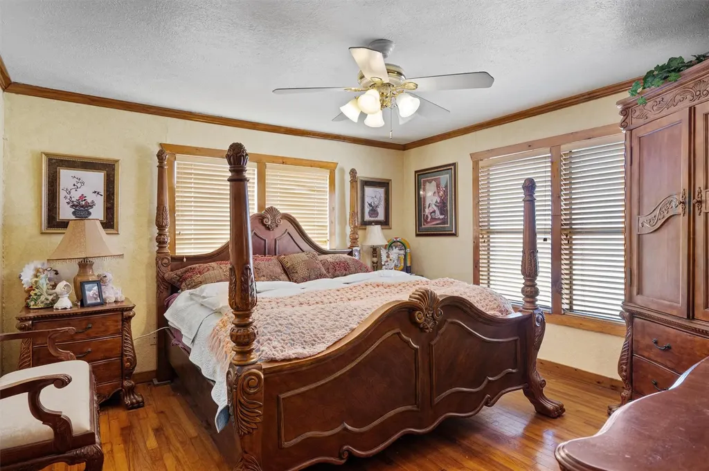 5300A County Road 424 Taylor TX 76574