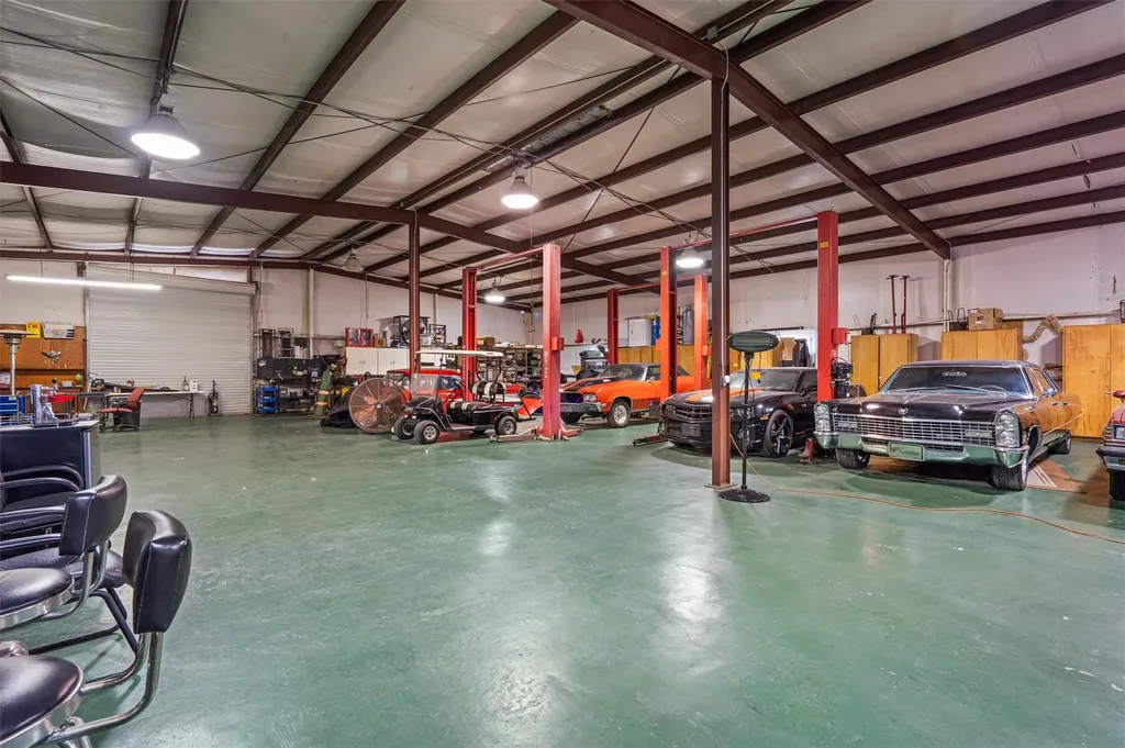 5300A County Road 424 Taylor TX 76574