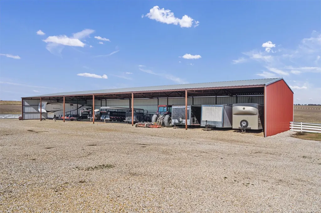 5300A County Road 424 Taylor TX 76574