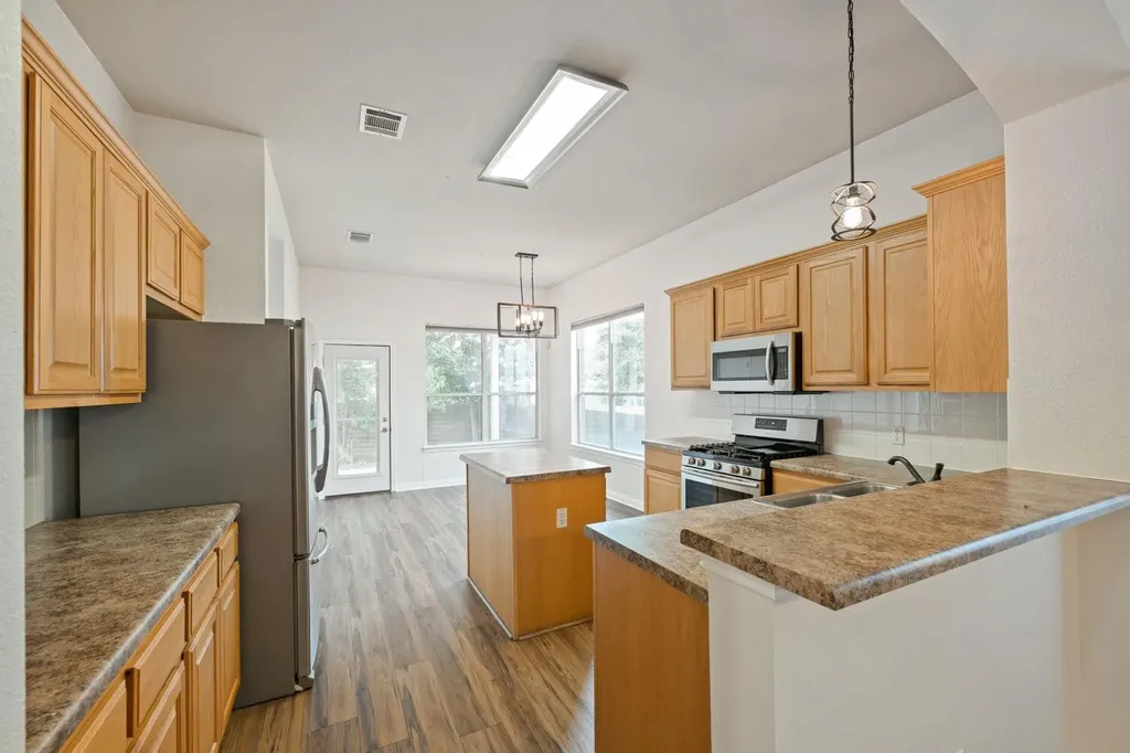 10013 Isle Royale Way Austin TX 78747