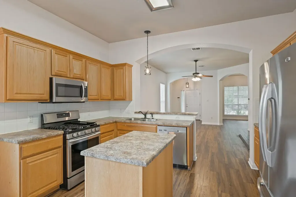 10013 Isle Royale Way Austin TX 78747